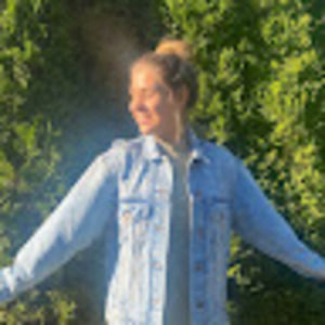 Meet your Posher, Whitney